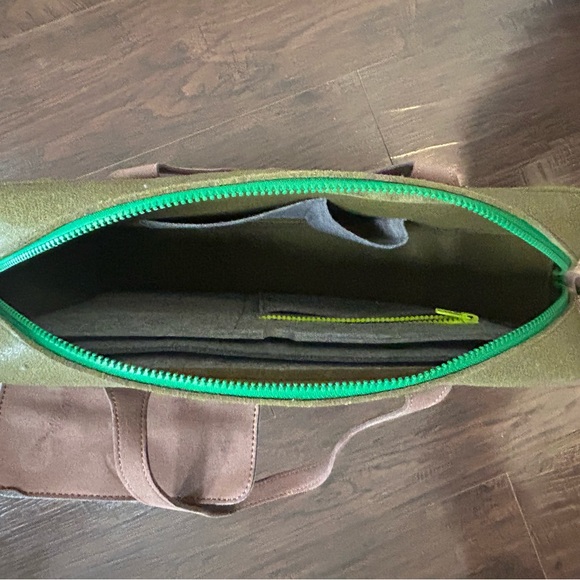 MRKT Mad Rabbit Kicking Tiger Frank Studio Brief Briefcase - Picture 3 of 5